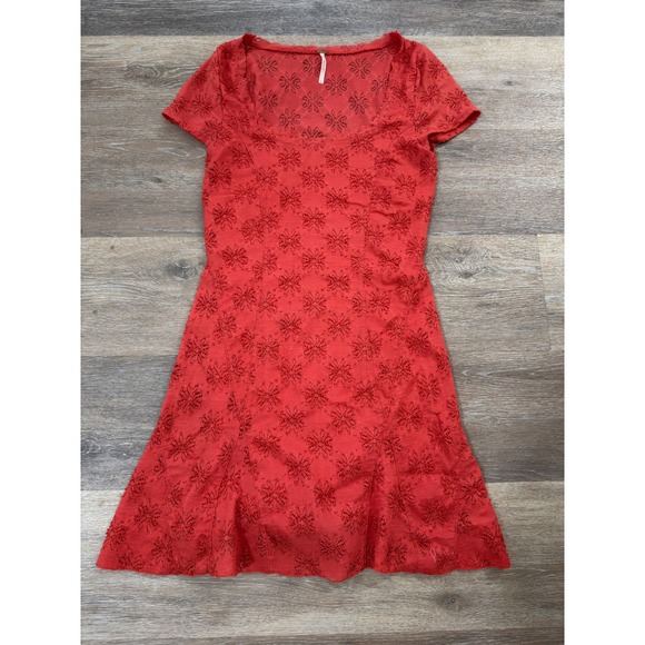 Free People Dresses & Skirts - Free People Red Floral Lace Mini Dress Short Sleeve Scoop Neck Boho Size S
